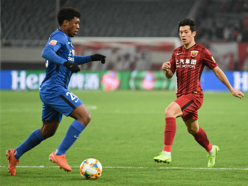 巴黎对阵阿森纳历史交锋：7战巴黎2胜3平2负