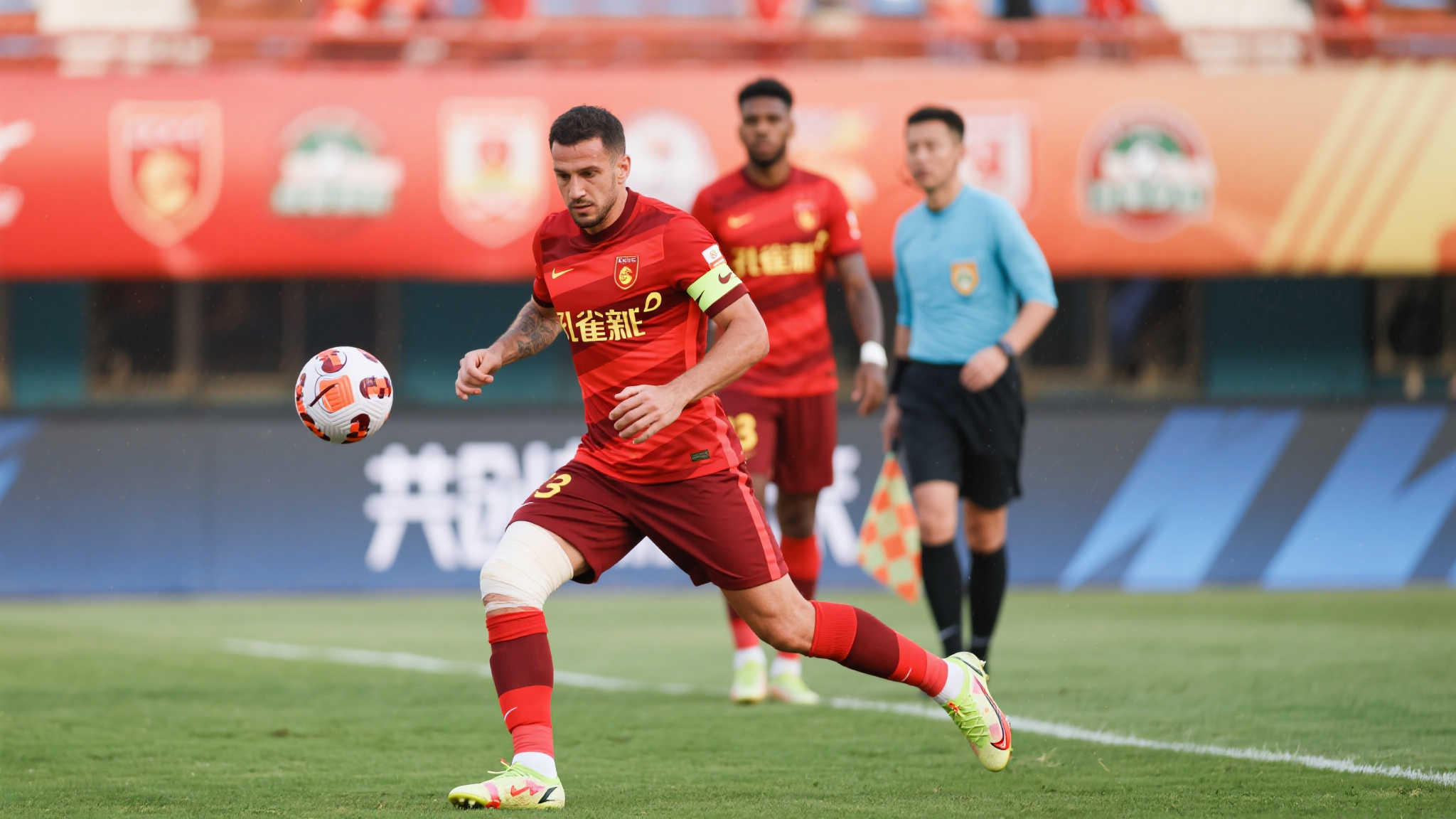 在当前形势下，亞泰的引援计划被迫搁置。原定于下半赛